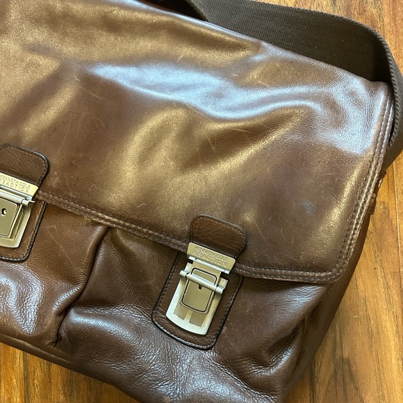 Retro 90s Kenneth Cole Distressed Brown Leather Messenger Bag - Picture 3 of 6